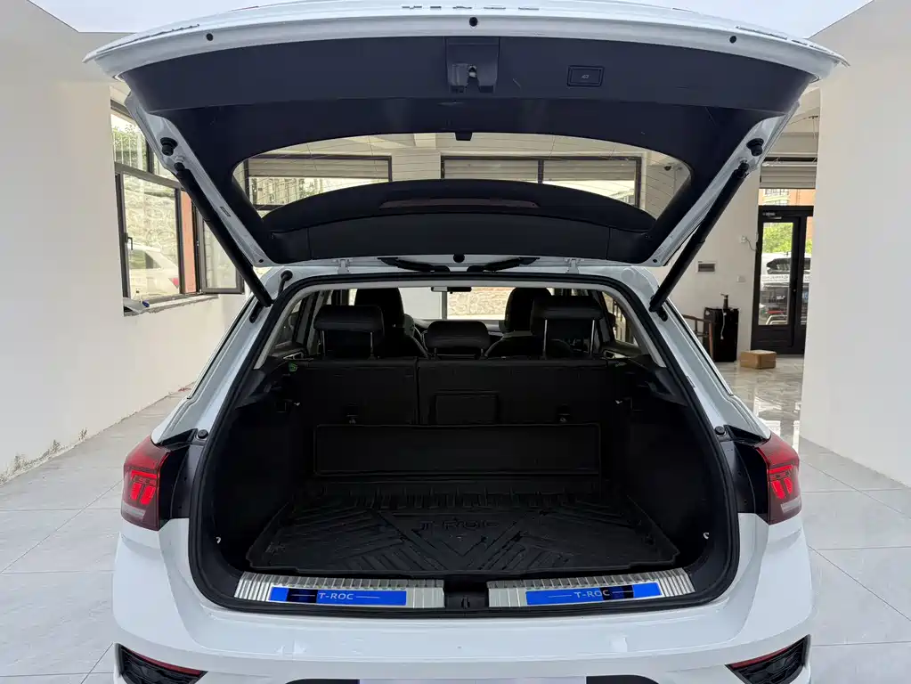 Volkswagen T-Roc 2022 — фото 16