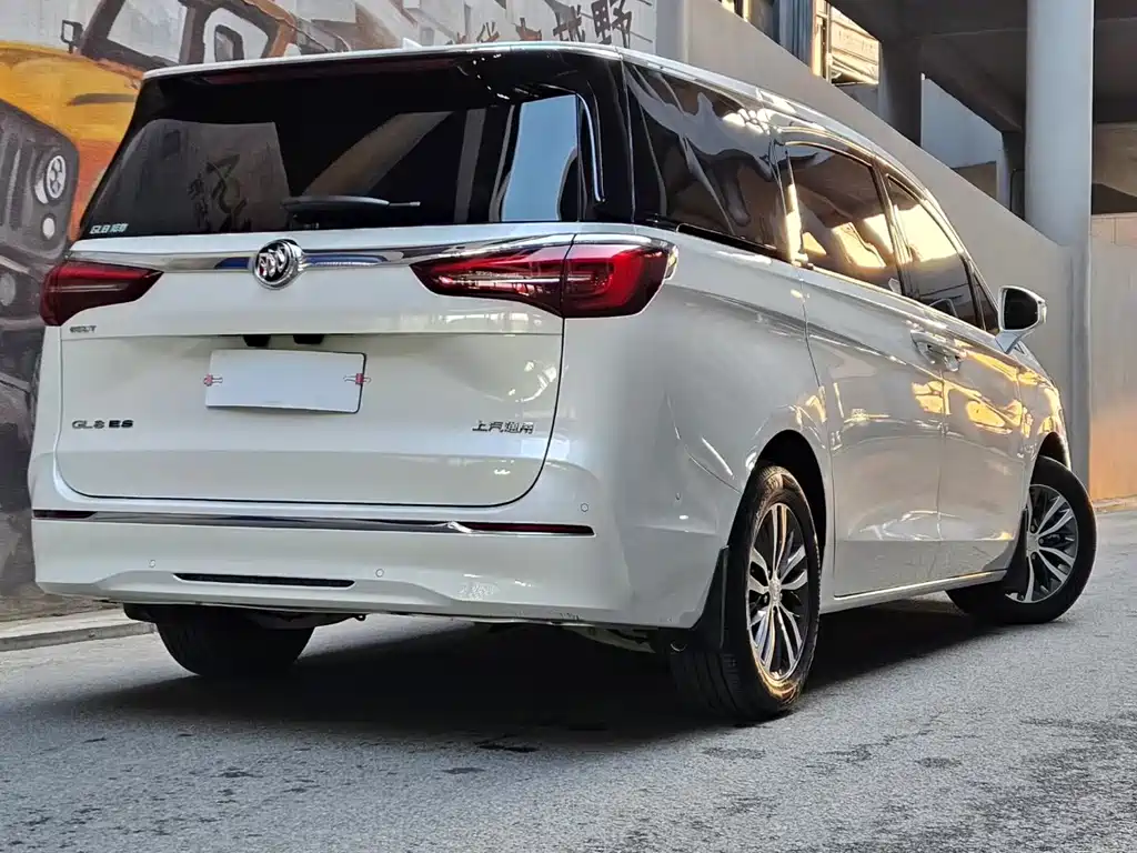 Buick GL8 2021 — фото 2