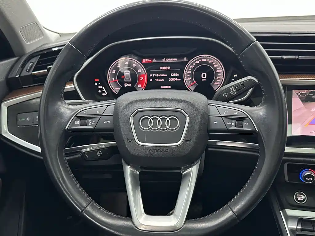 Audi Q3 2022 — фото 12
