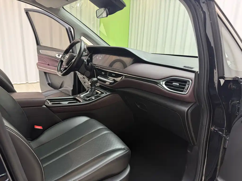 GAC Trumpchi M6 2022 — фото 10