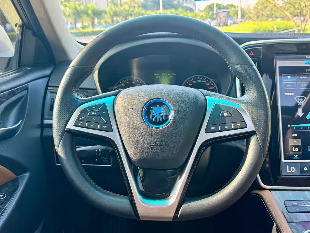 BYD Qin NEV 2017 — фото 19
