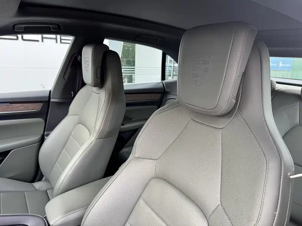 Porsche Macan EV 2025 — фото 13