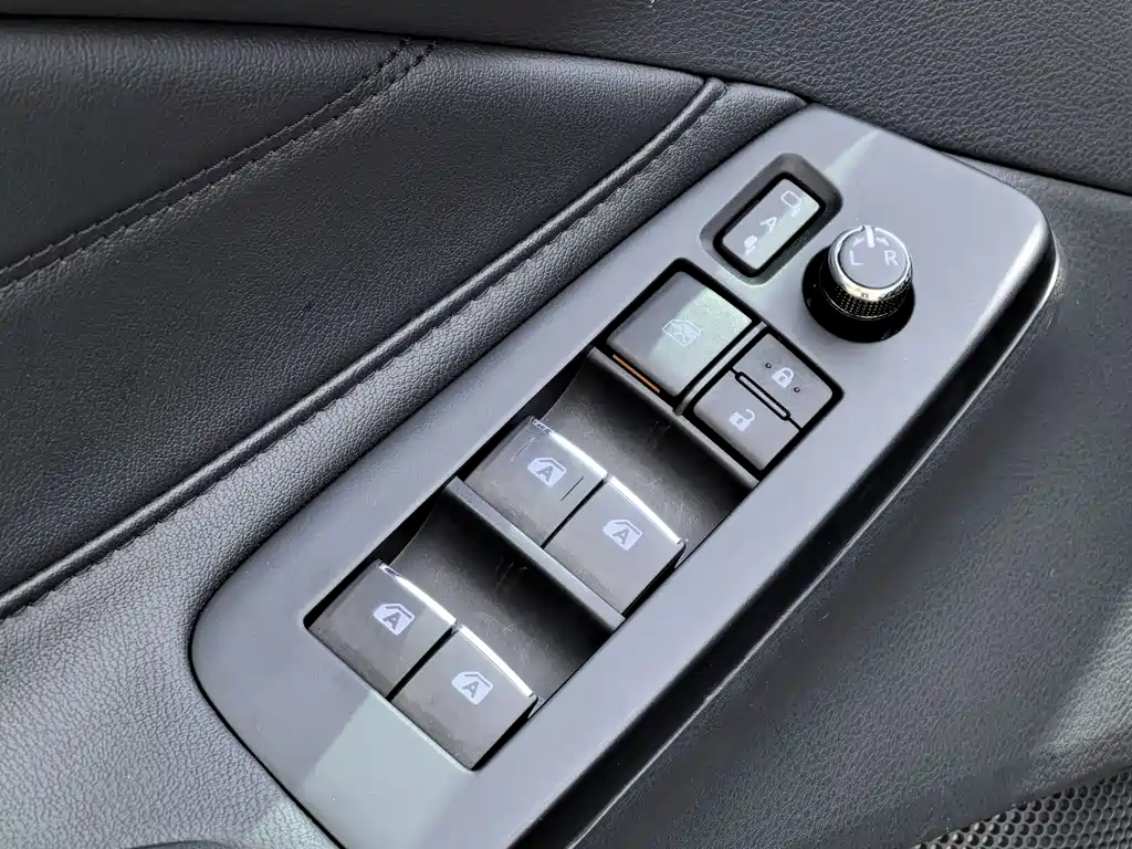 Toyota Avalon 2024 — фото 19