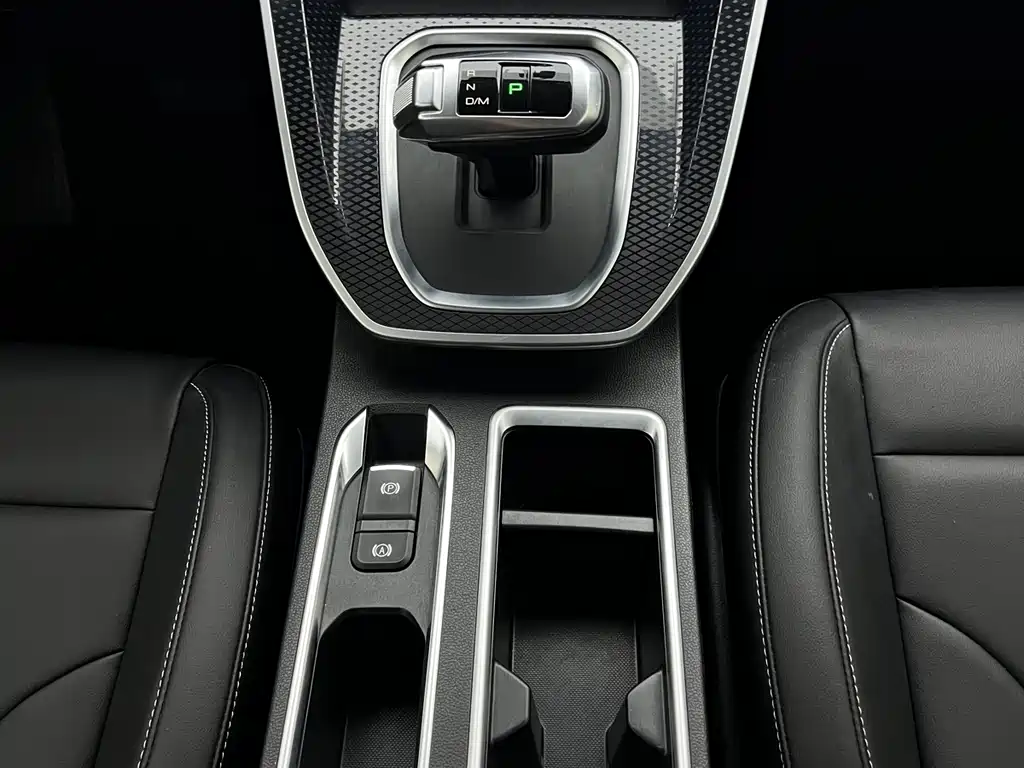 Haval M6 2023 — фото 13