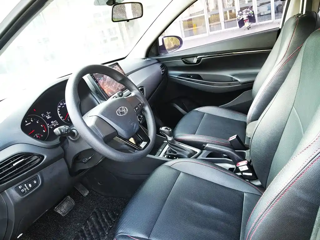 Hyundai Elantra 2022 — фото 10