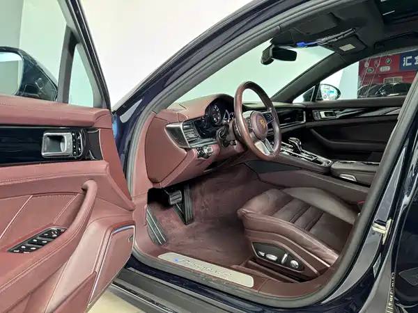 Porsche Panamera 2018