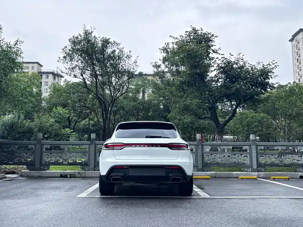 Porsche Macan 2022