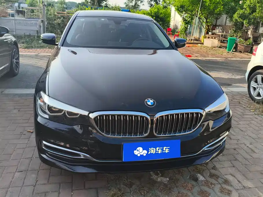 BMW 5 Series 2019 — фото 2