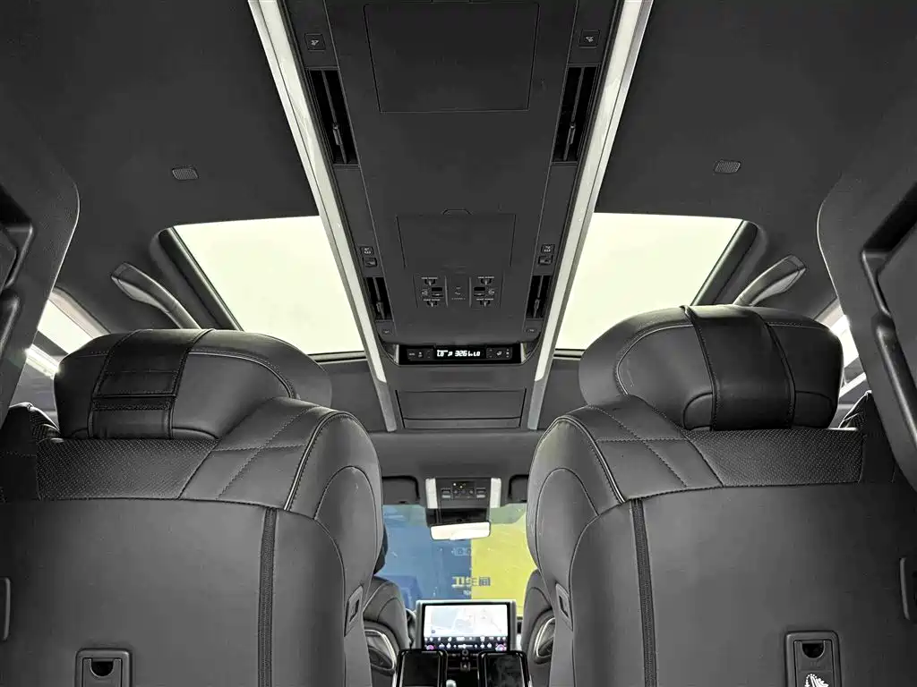 Toyota Vellfire 2025 — фото 15