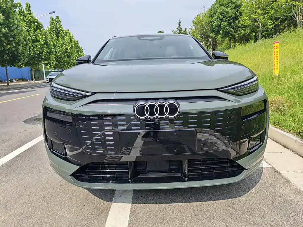 Audi Q6L e-tron 2025 — фото 2