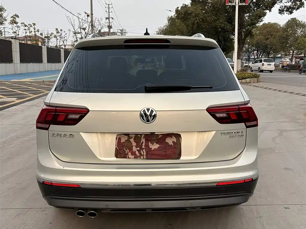 Volkswagen Tiguan L 2020 — фото 8