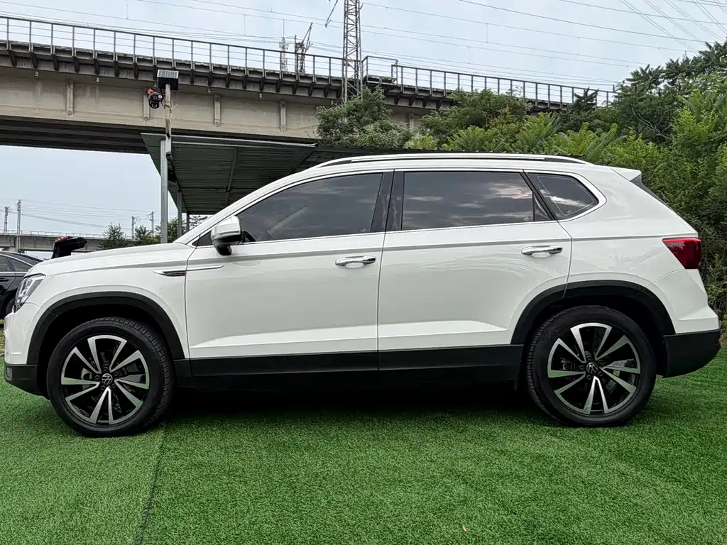 Volkswagen Tharu 2022
