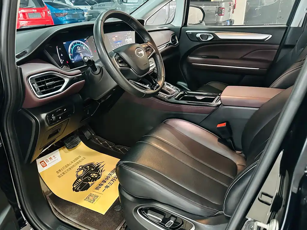 GAC Trumpchi M6 2023 — фото 3