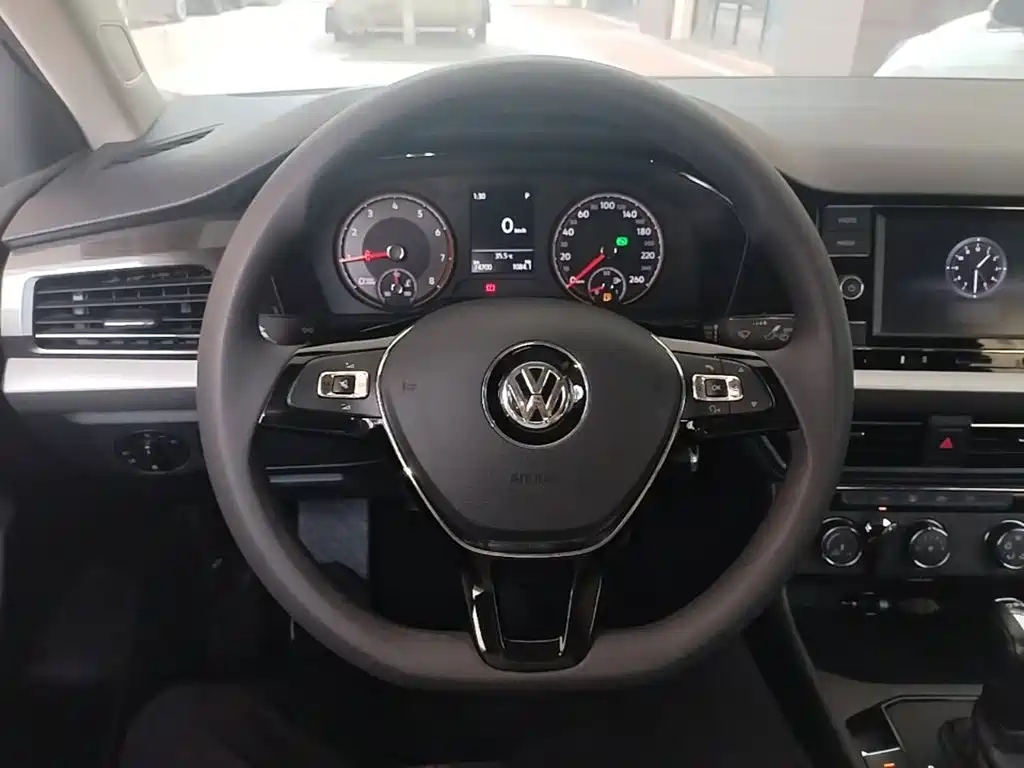 Volkswagen Lavida 2020 — фото 11