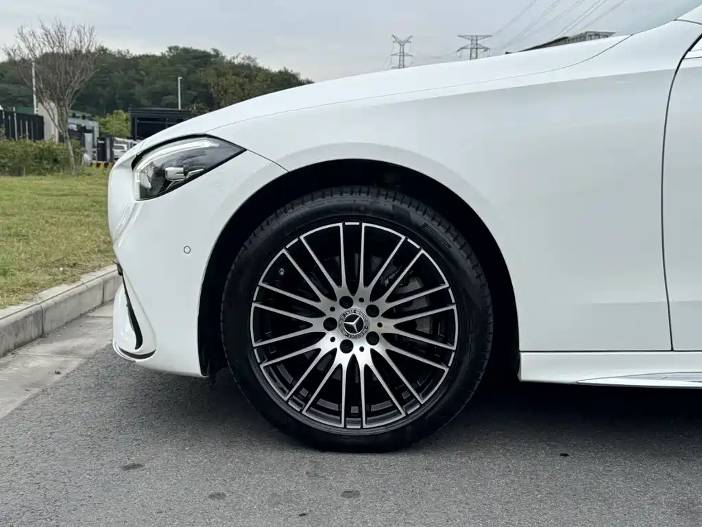 Mercedes-Benz C-Class 2023 — фото 8