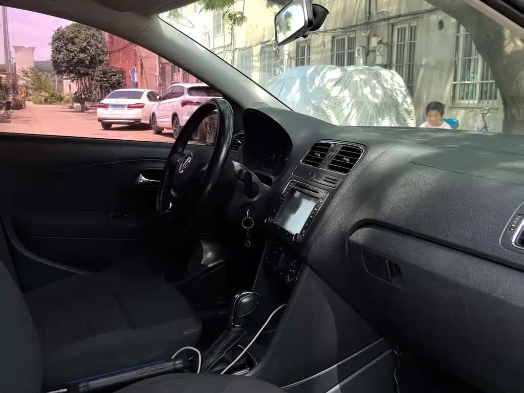Volkswagen Polo 2016