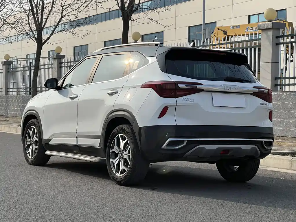 Kia KX3 2022 — фото 2