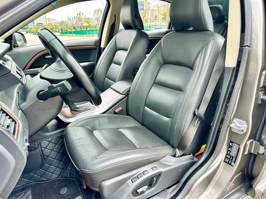 Volvo S80L 2015 — фото 22