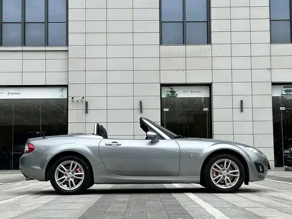 Mazda MX-5 2010