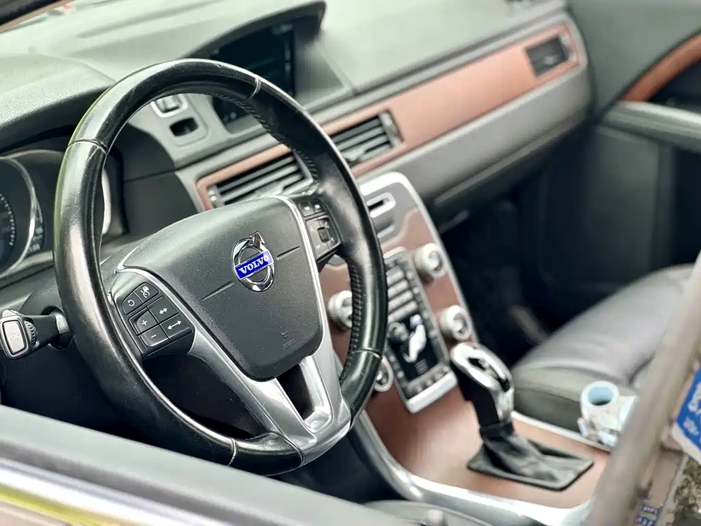 Volvo S80L 2015 — фото 37
