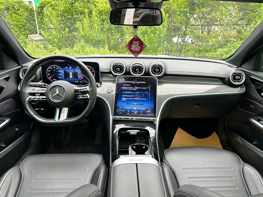 Mercedes-Benz C-Class 2023 — фото 6