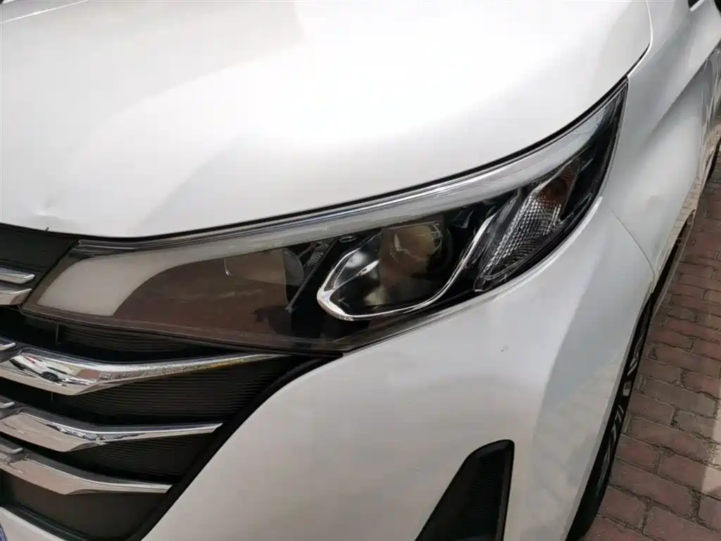 GAC Motor Trumpchi M6 2020 — фото 24