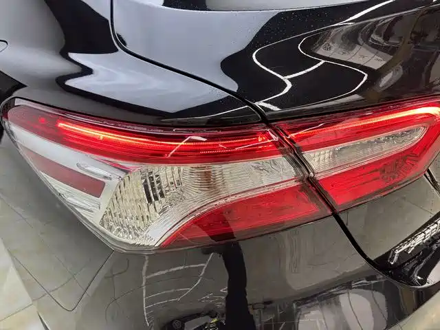Toyota Camry 2023 — фото 23