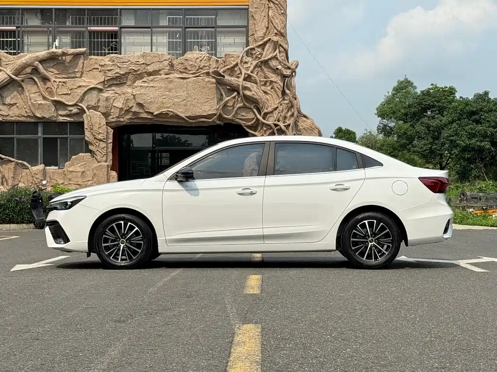 Roewe i5 2023
