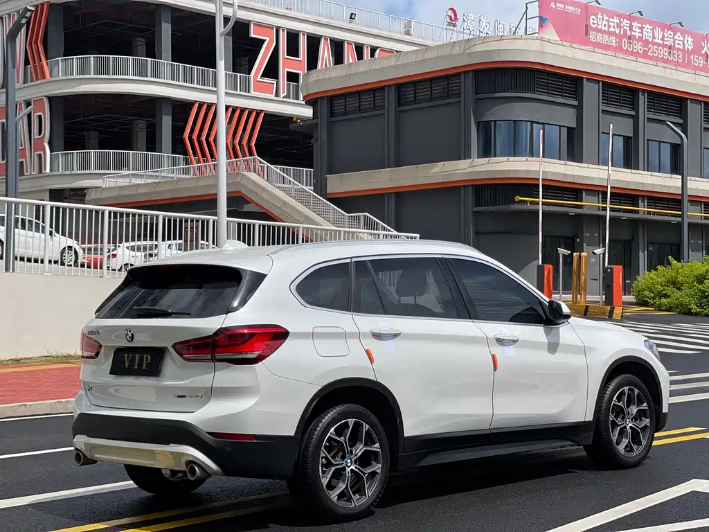 BMW X1 2021 — фото 9