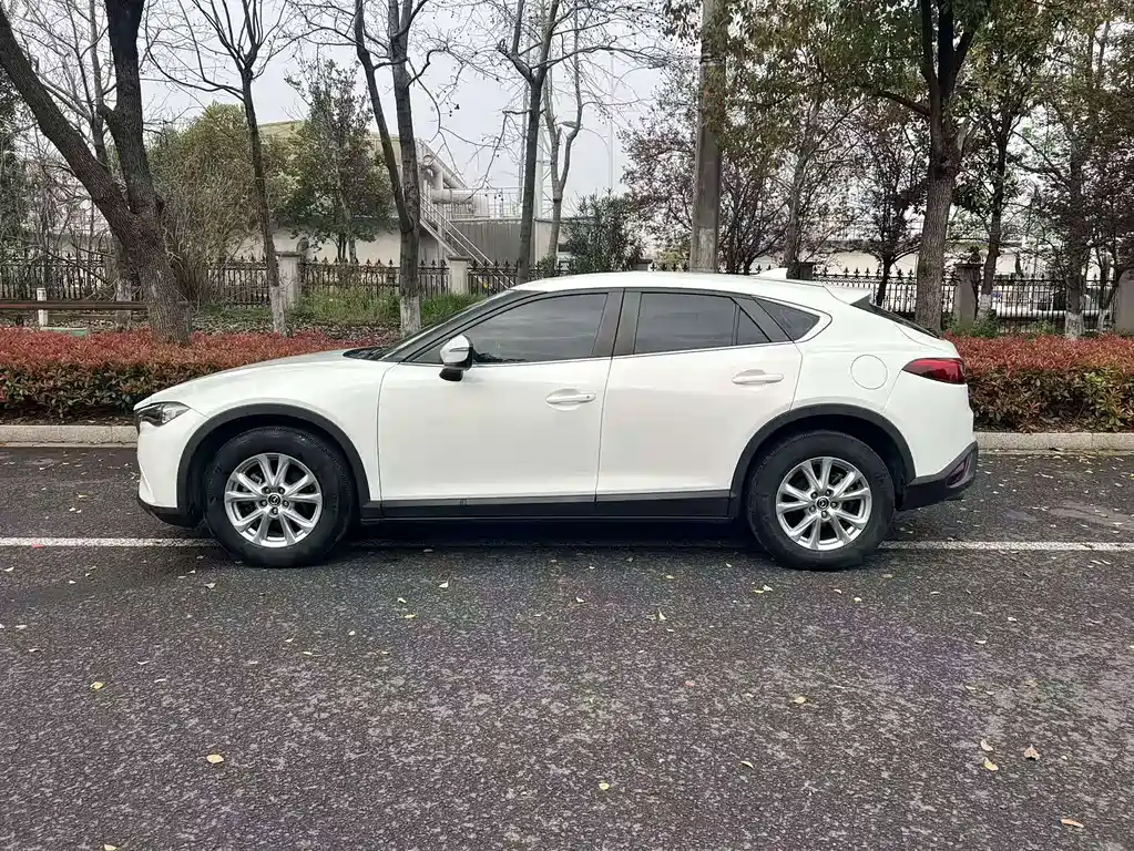 Mazda CX-4 2018 — фото 4