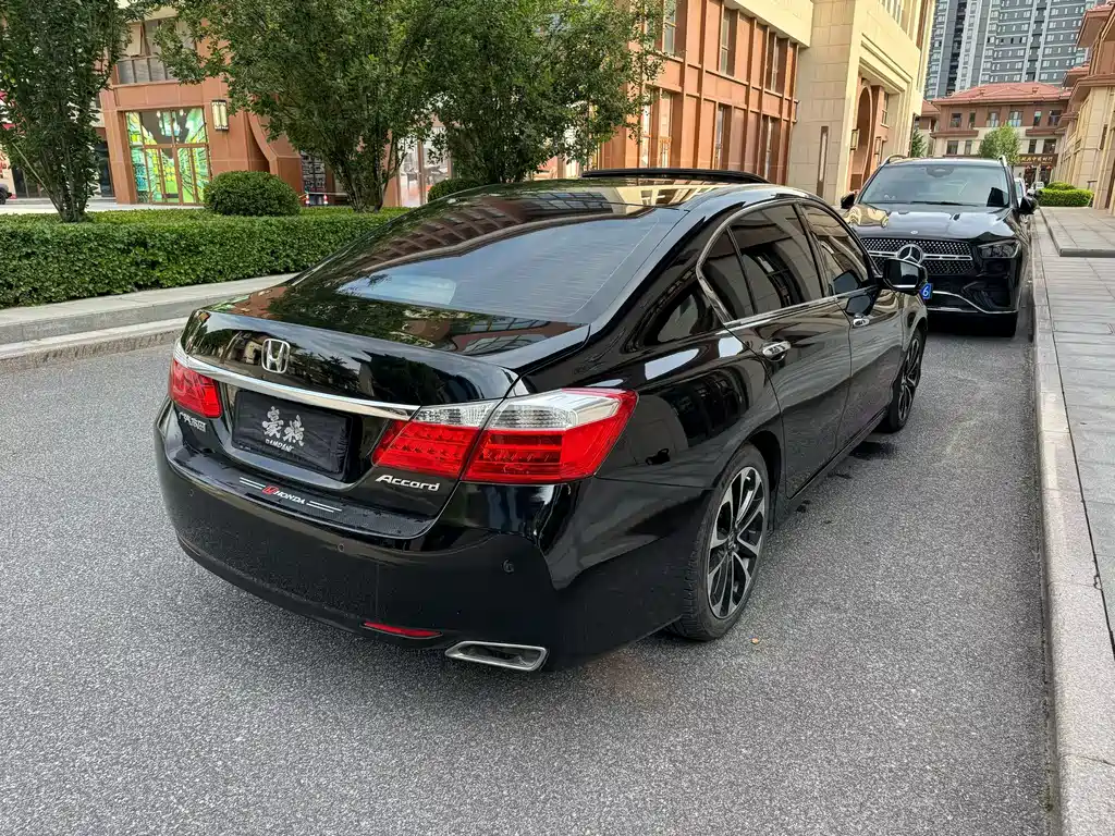 Honda Accord 2015 — фото 4