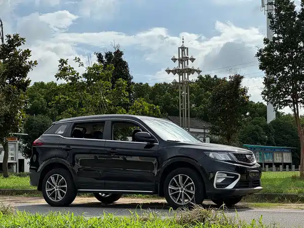 Geely Boyue 2021