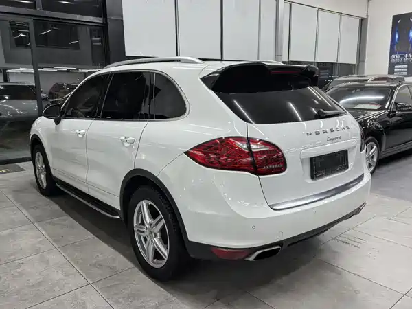 Porsche Cayenne 2011