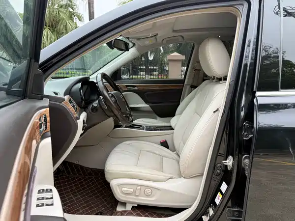 GAC Trumpchi GS8 2017