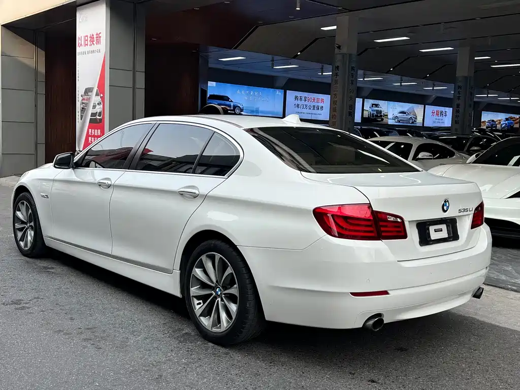 BMW 5 Series 2012 — фото 4