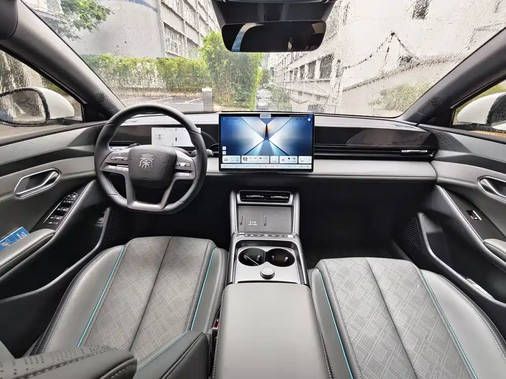 BYD Qin L 2025 — фото 11