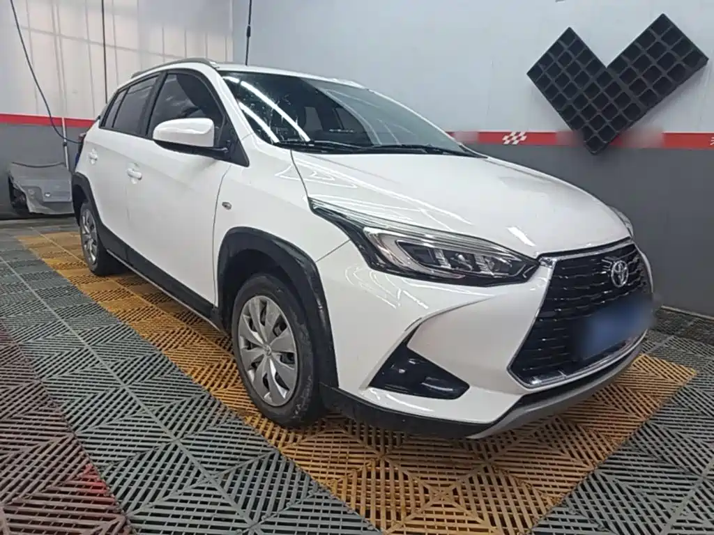 Toyota Yaris L 2023