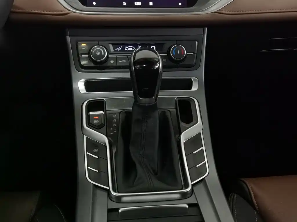 Geely Emgrand 2021 — фото 13