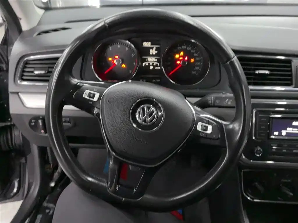 Volkswagen Lavida 2018 — фото 14