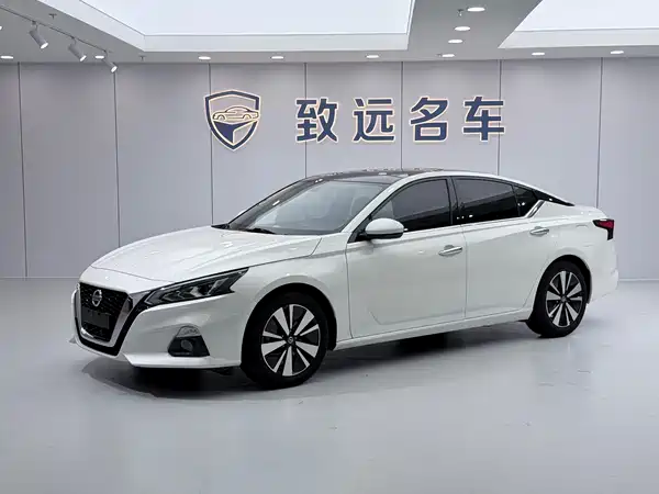 Nissan Teana 2022