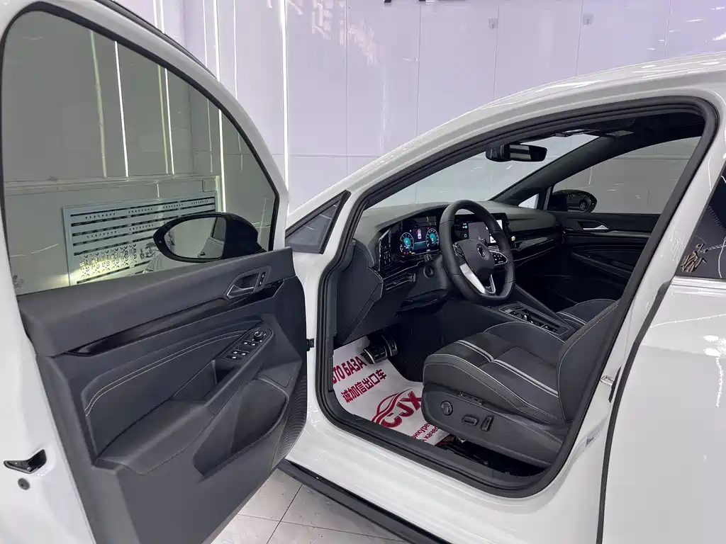Volkswagen Golf 2022