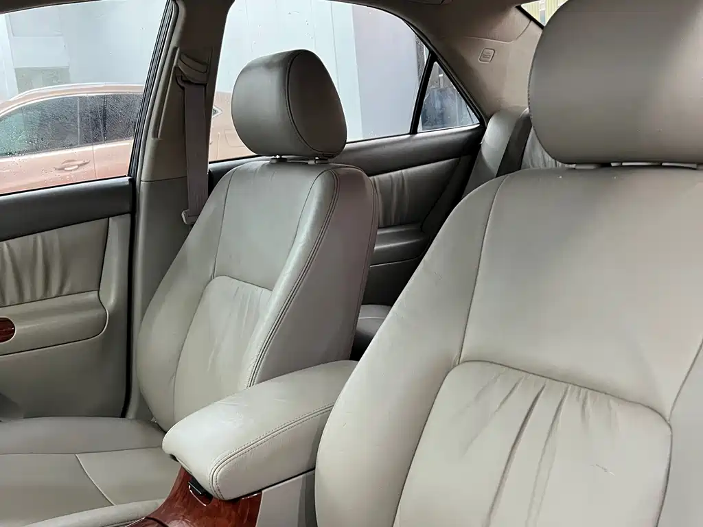 Toyota Camry 2005 — фото 11