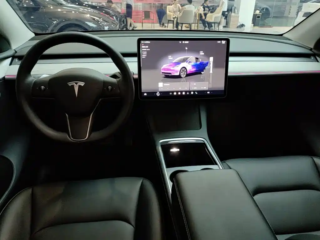 Tesla Model Y 2023 — фото 10