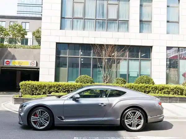 Bentley Continental 2023