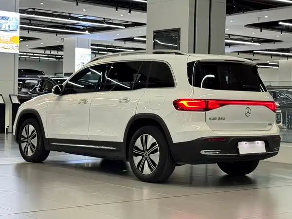 Mercedes-Benz EQB 2023