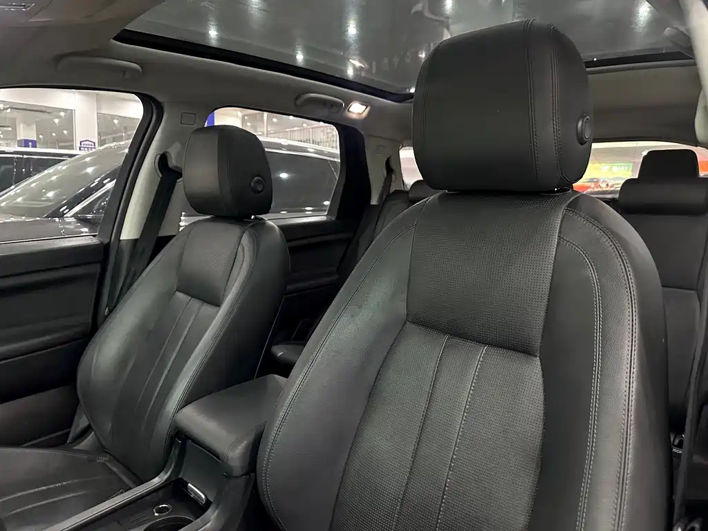 Land Rover Discovery Sport 2016 — фото 8