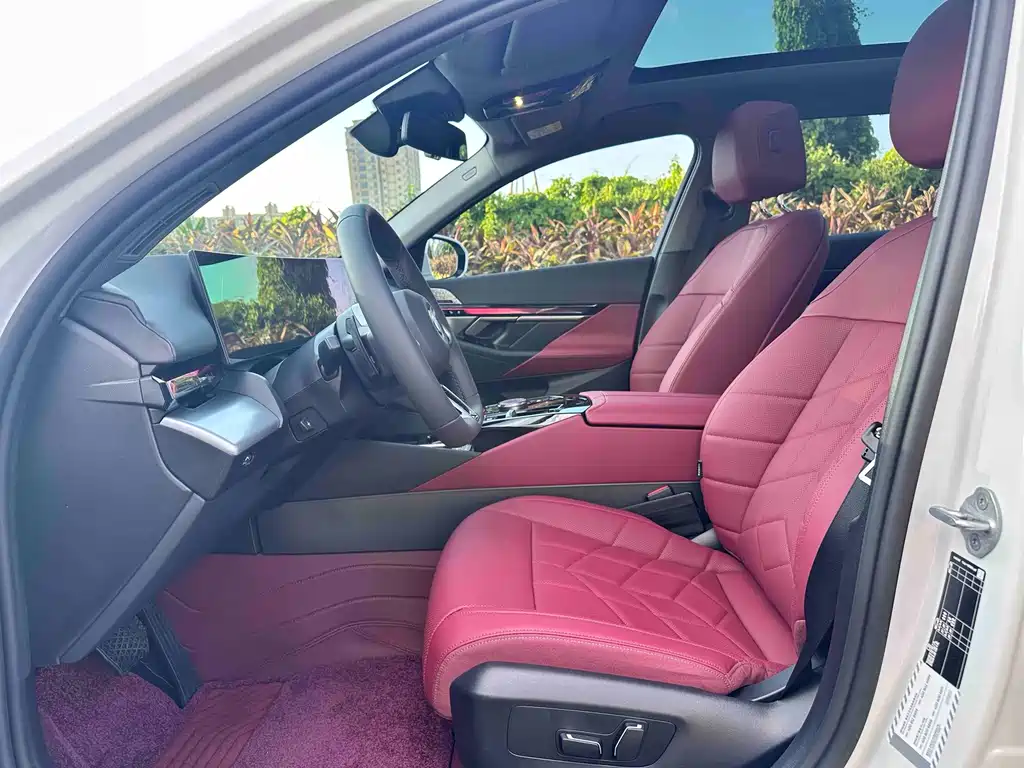 BMW 5 Series 2025