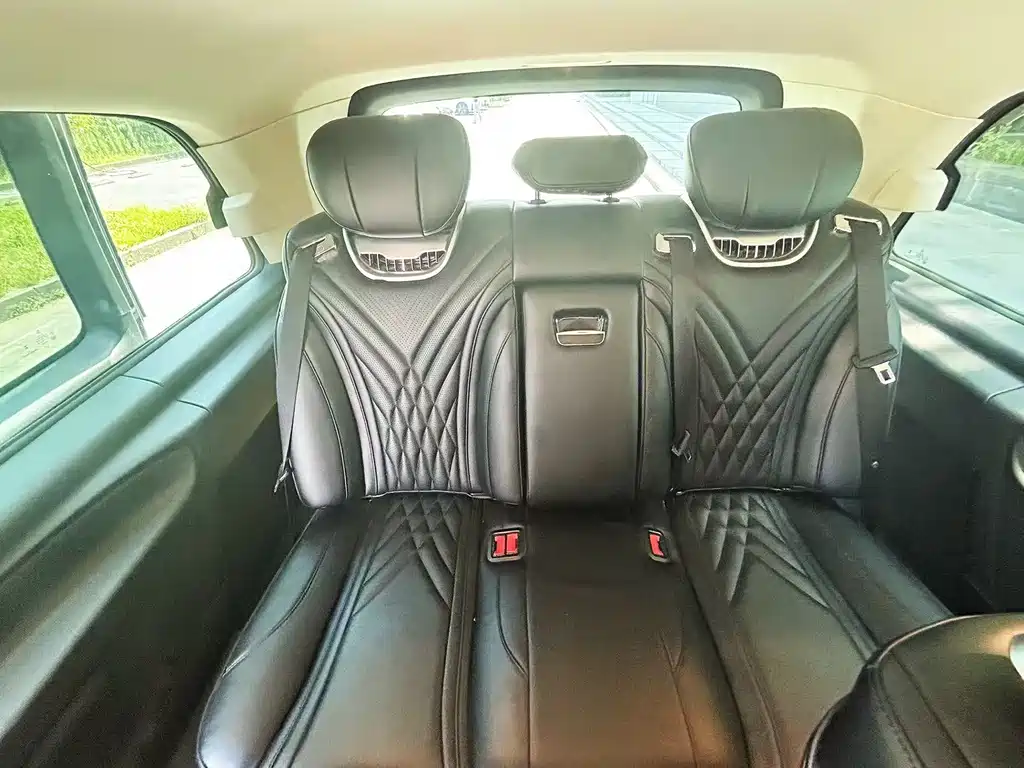 Mercedes-Benz Vito 2023 — фото 12