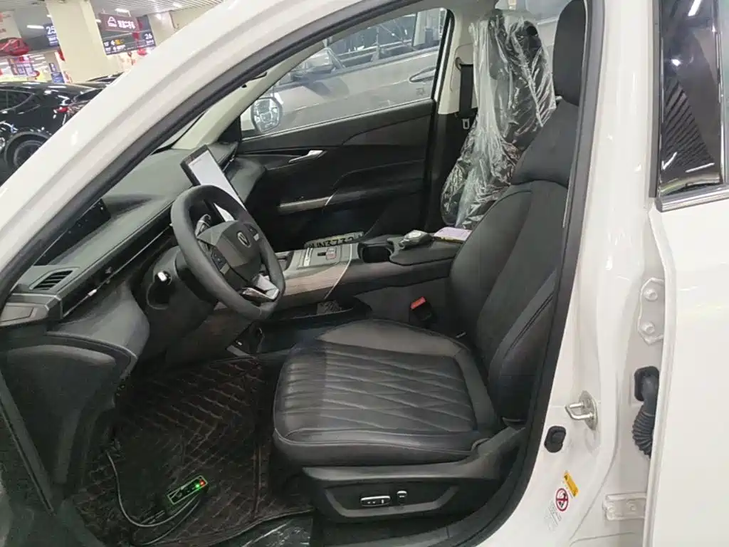 Changan Eado PHEV 2026 — фото 11