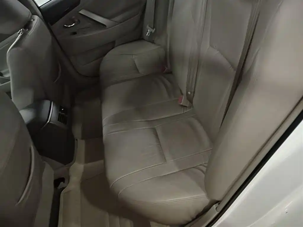 Toyota Camry 2014 — фото 17